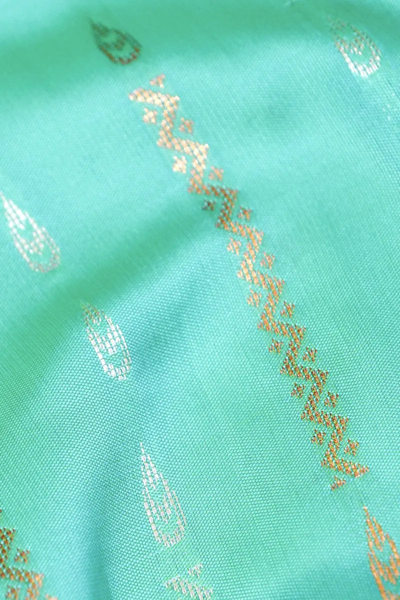 Laxmi_Sarees_Varanasi_0011117770
