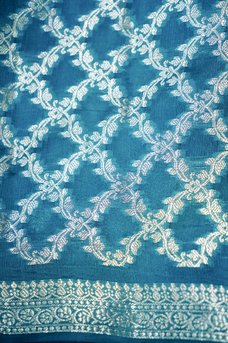 Laxmi_Sarees_Varanasi_0011163539