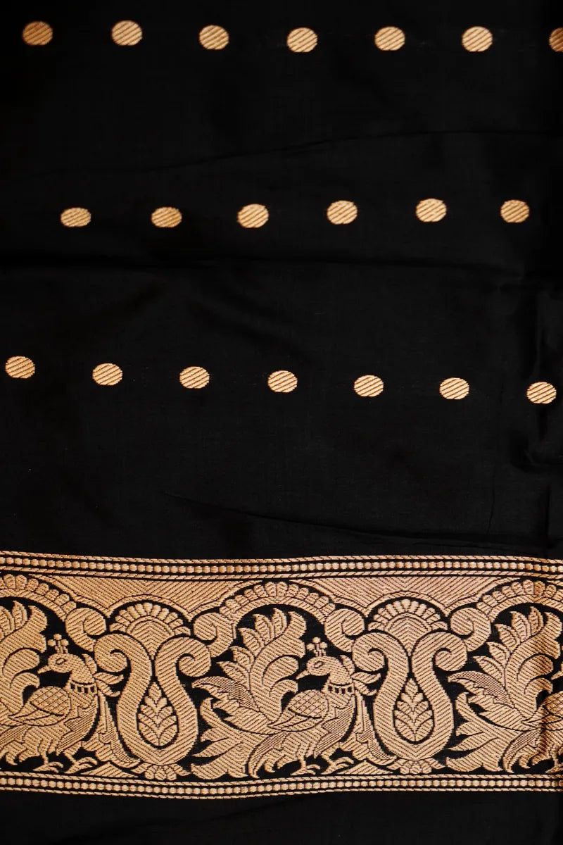 Laxmi_Sarees_Varanasi_001865914