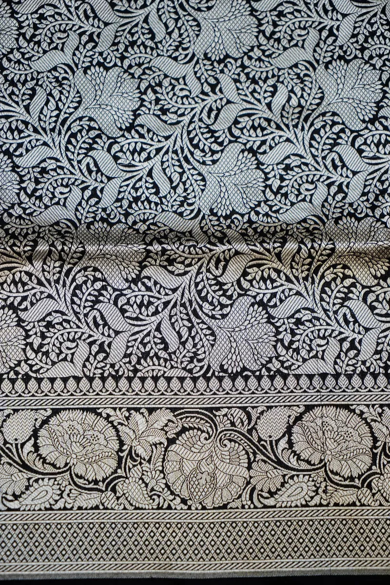 Laxmi_Sarees_Varanasi_001939252