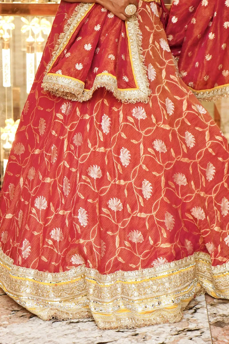 Laxmi_Sarees_Varanasi_002156805