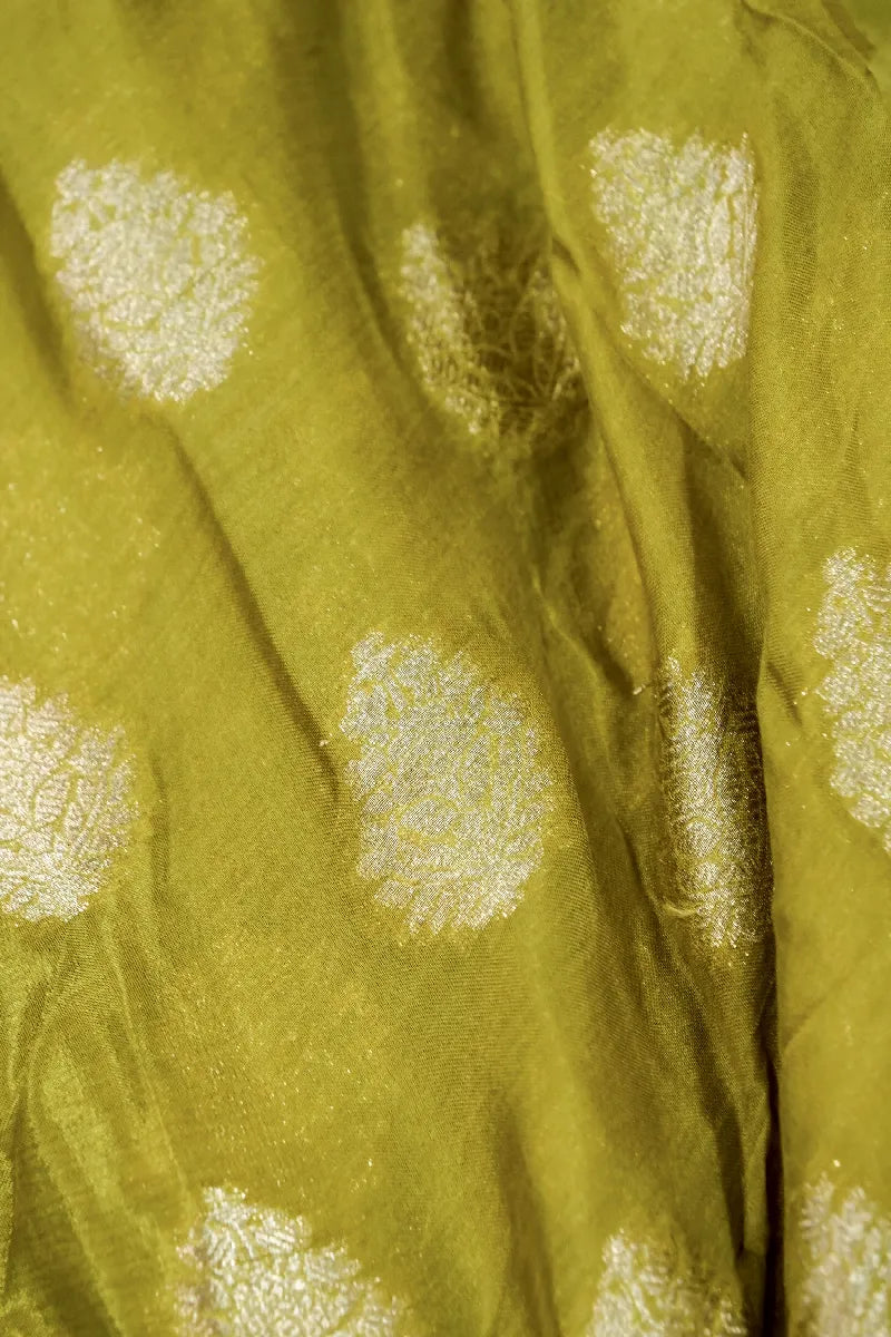 Laxmi_Sarees_Varanasi_0011043296