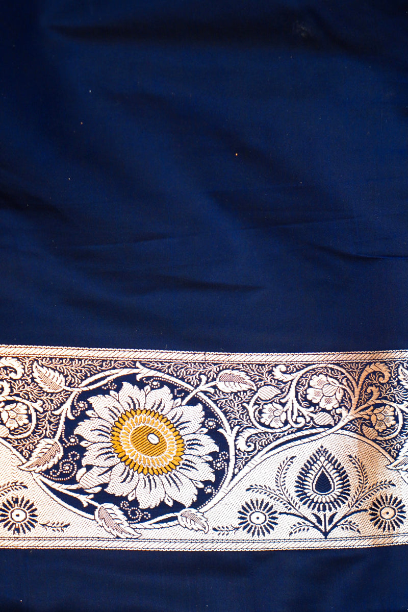 Laxmi_Sarees_Varanasi_001952584