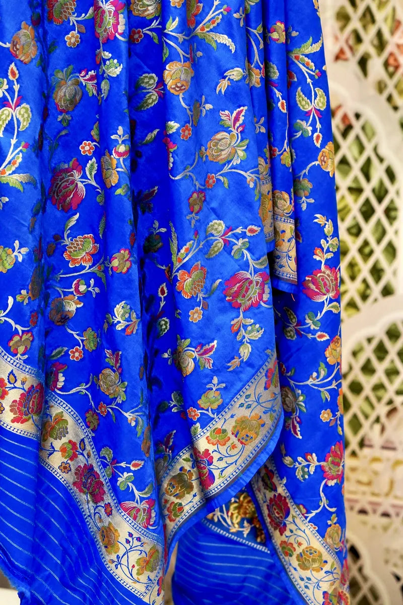 Laxmi_Sarees_Varanasi_001998339