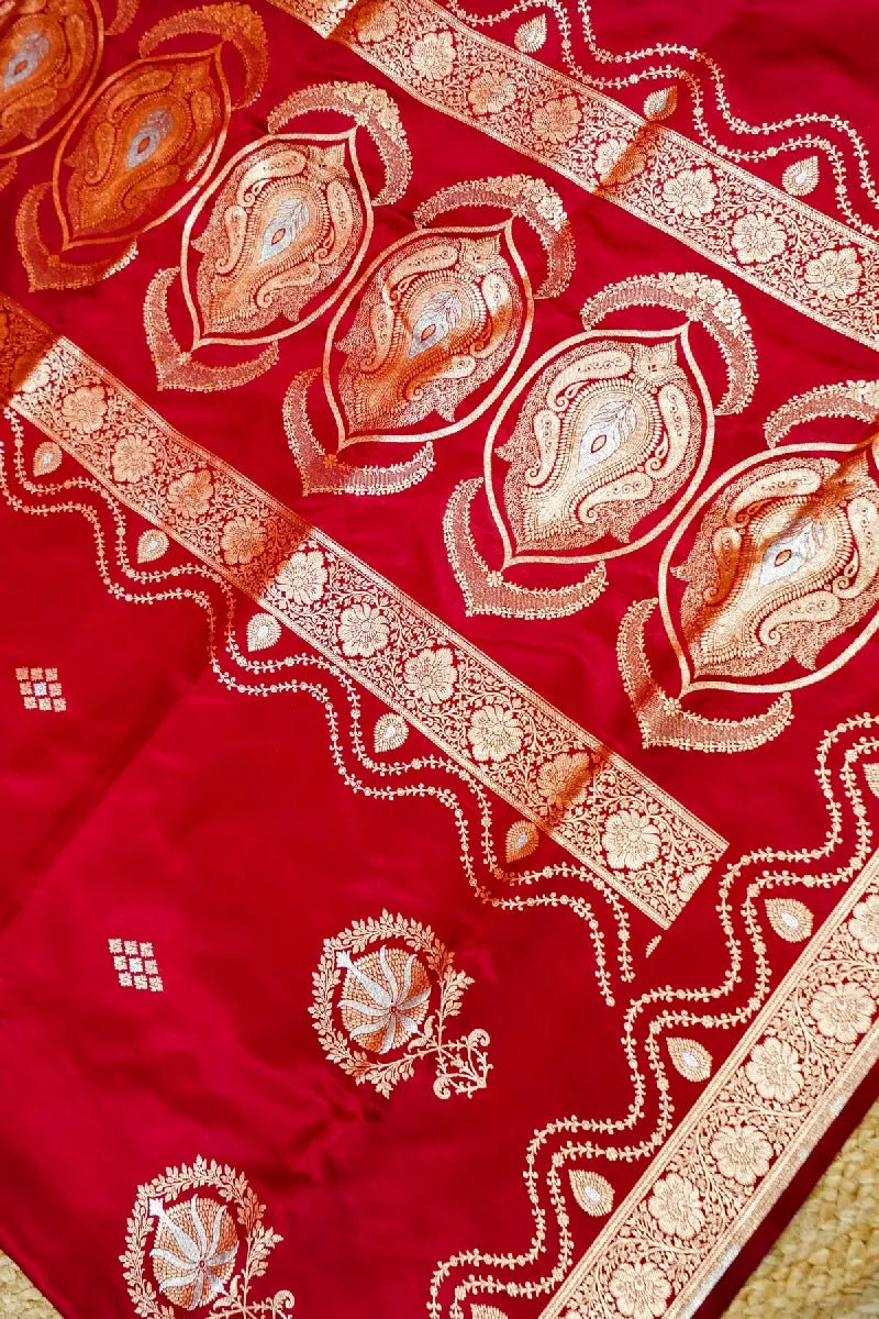 Bridal saree shop in Varanasi