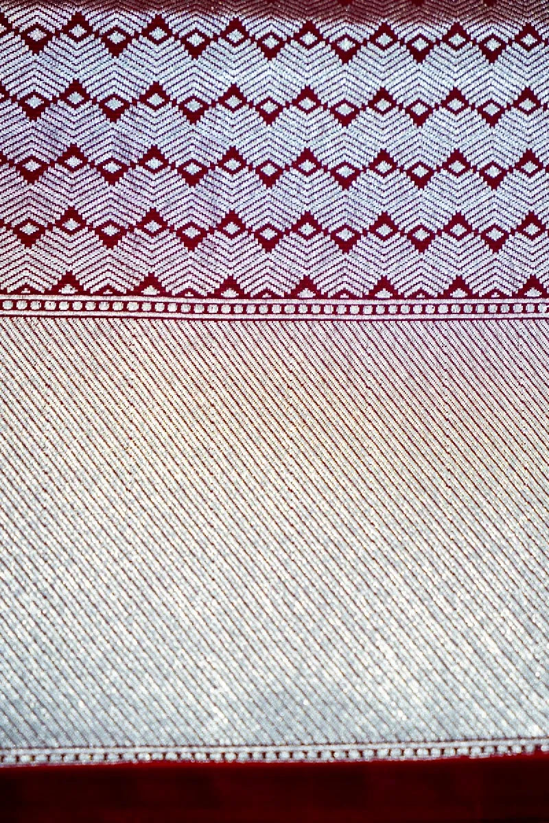 authentic silk weaving store