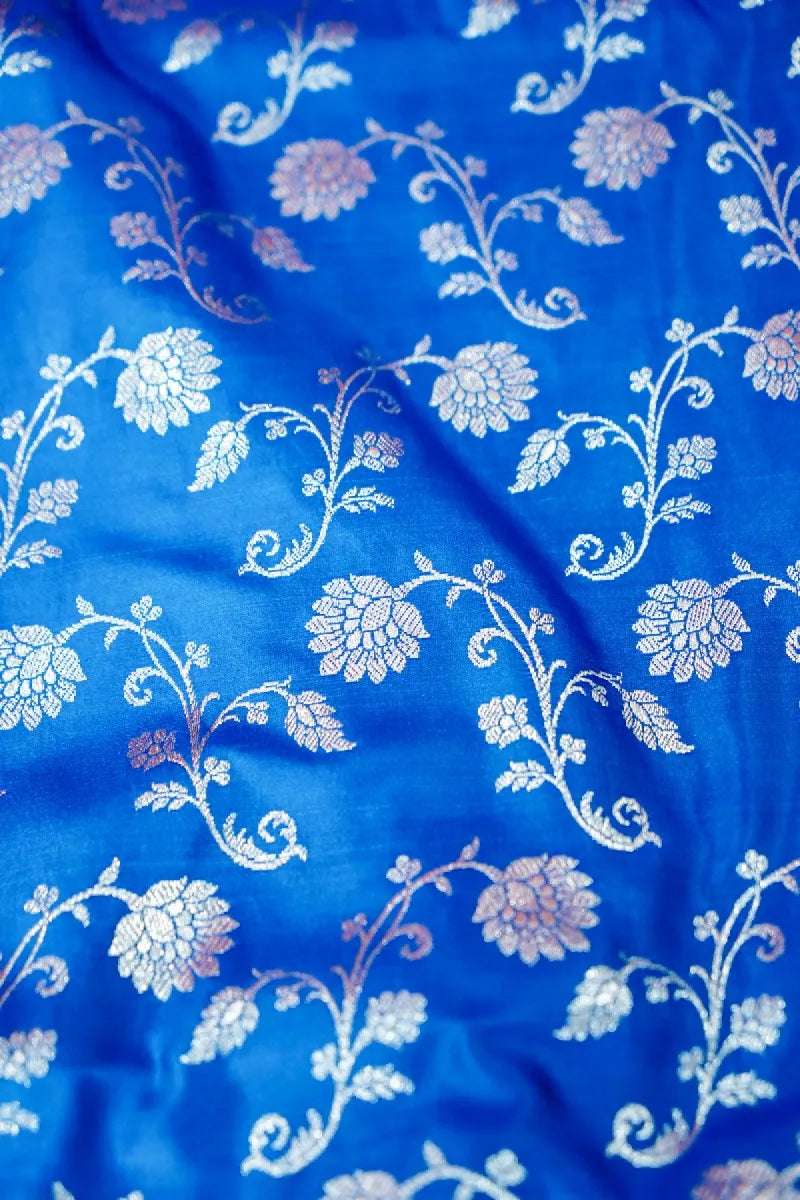 classic saree store Varanasi