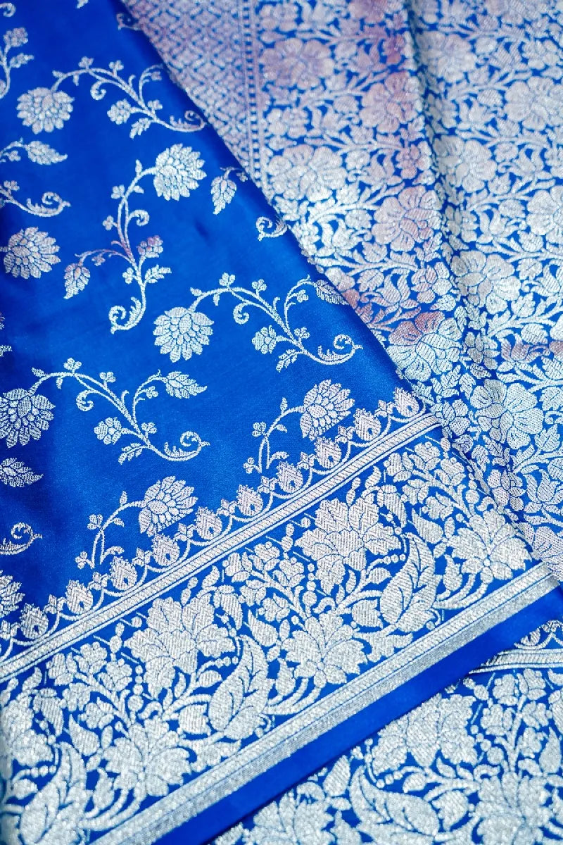 classic saree store Varanasi