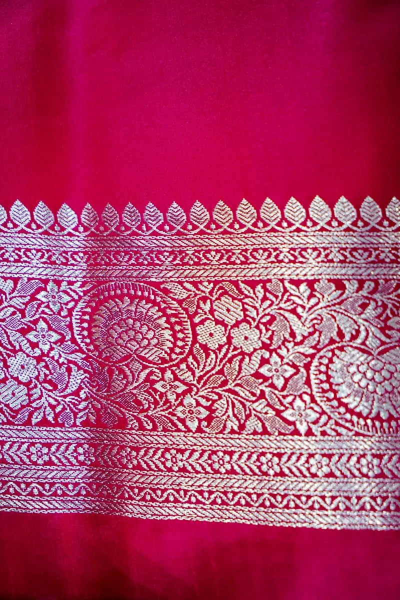 famous saree shop in Varanasi