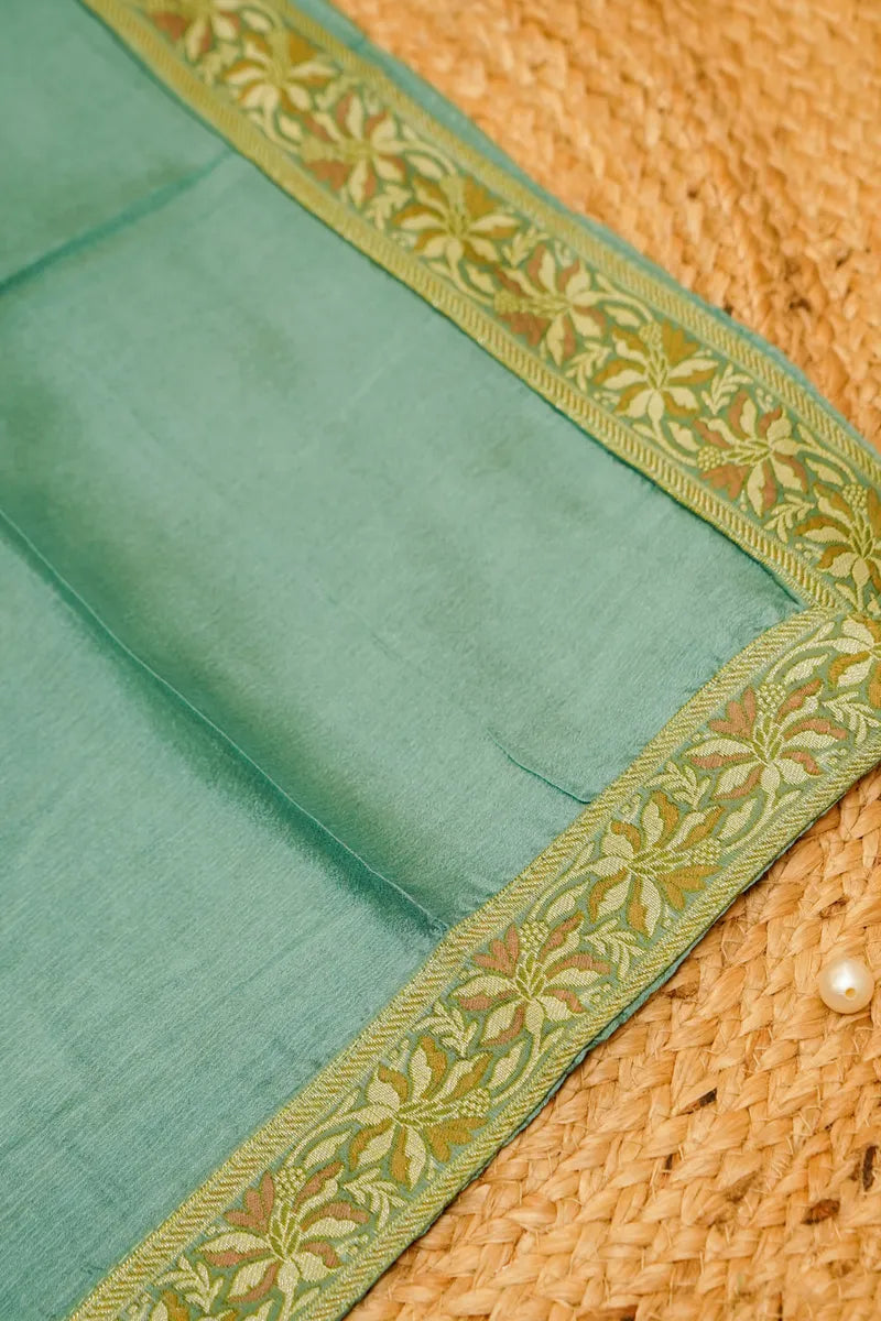Best Saree Shop in Varanasi showcasing handcrafted Banarasi sarees