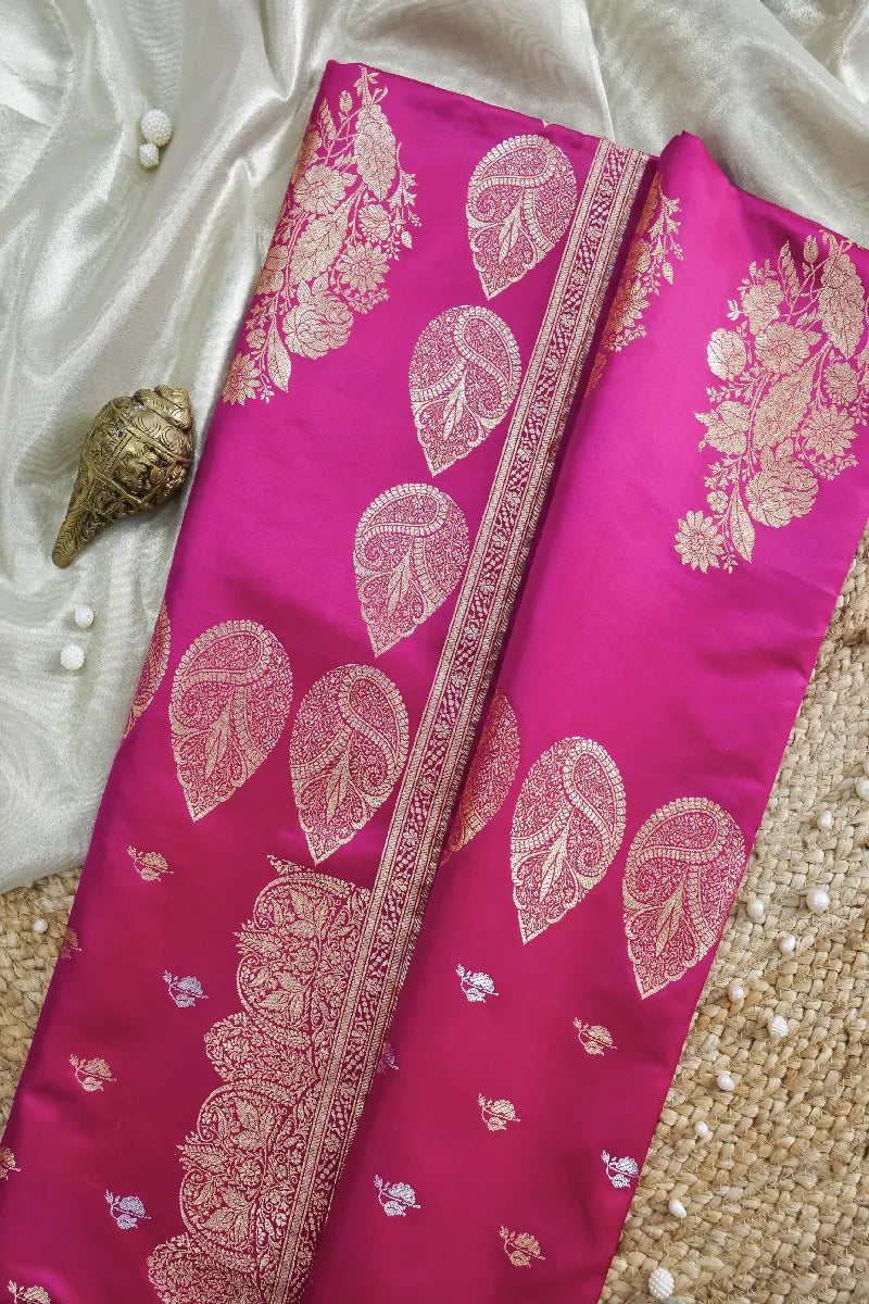 Silk saree shop near Dashashwamedh Ghat