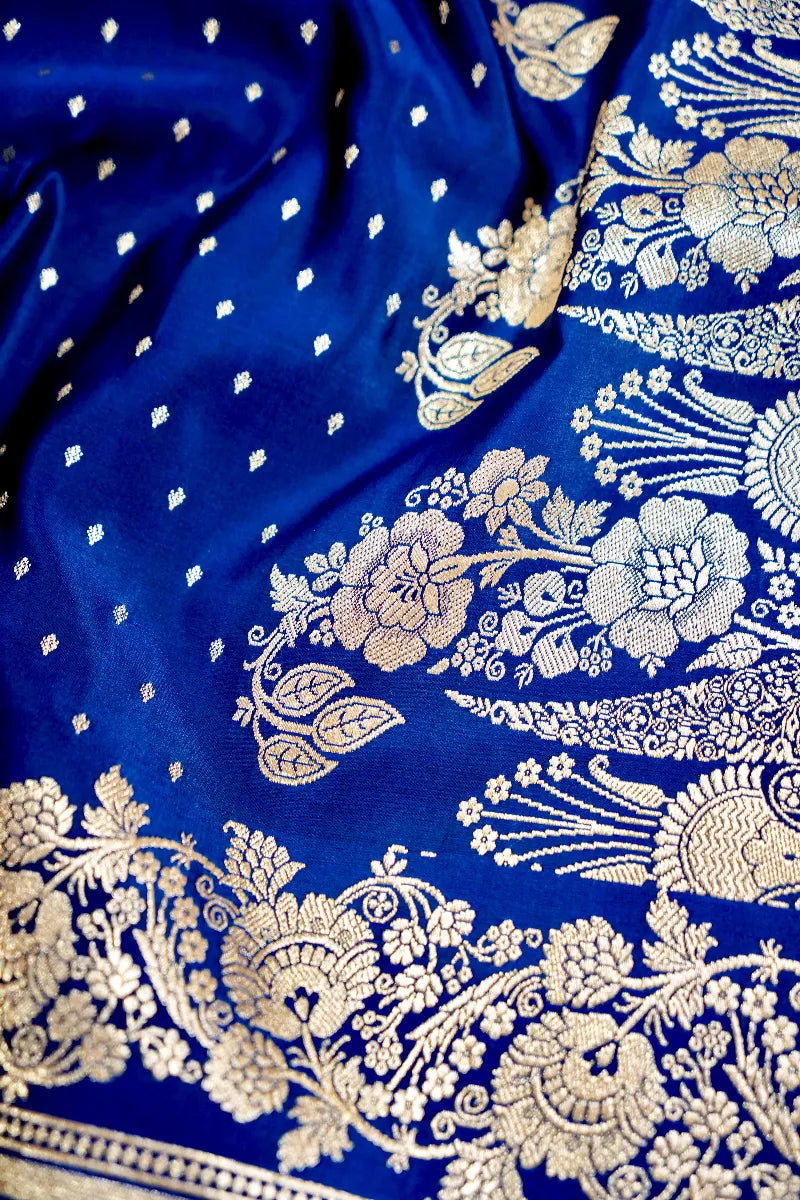 Wedding saree shop in Varanasi