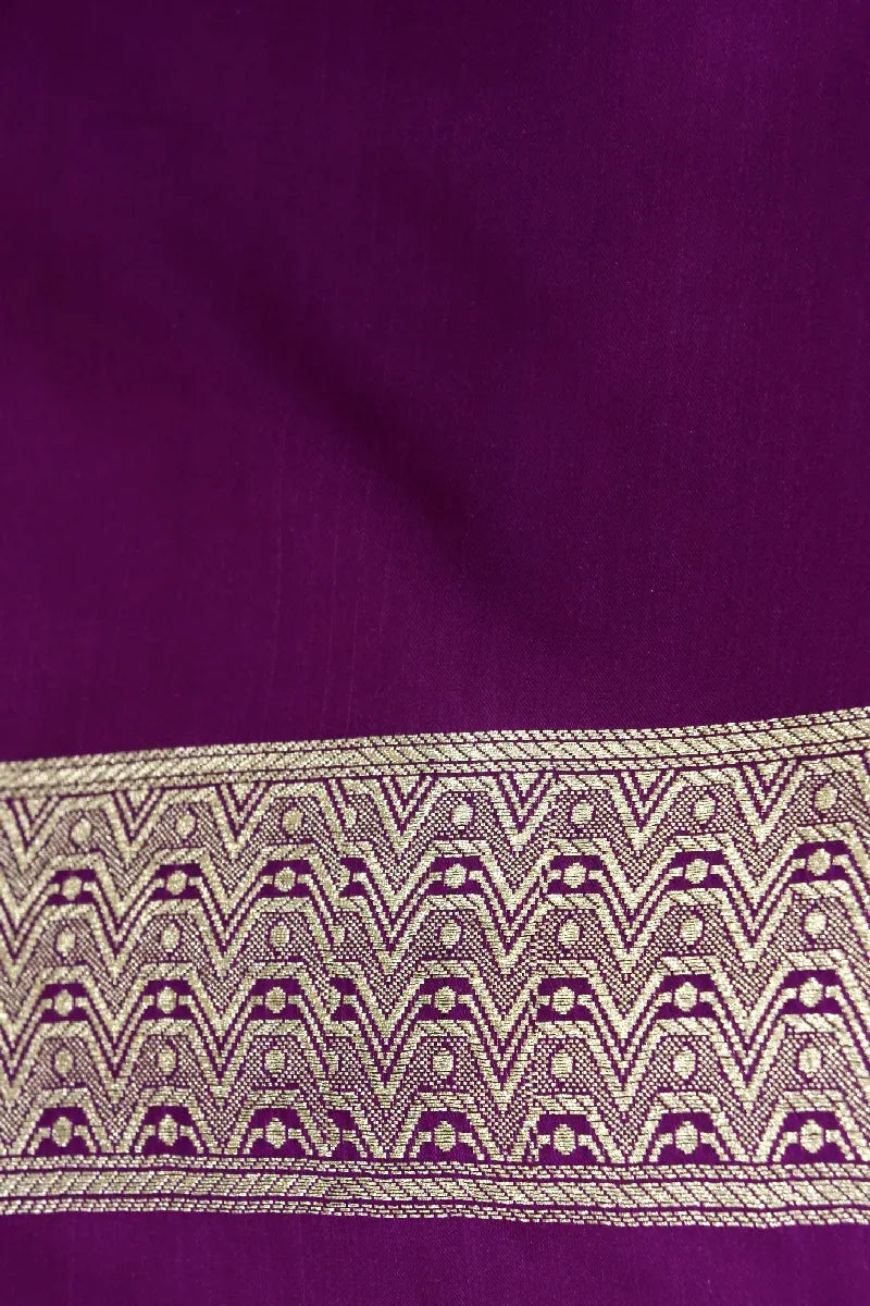 Handloom Banarasi saree store in Varanasi