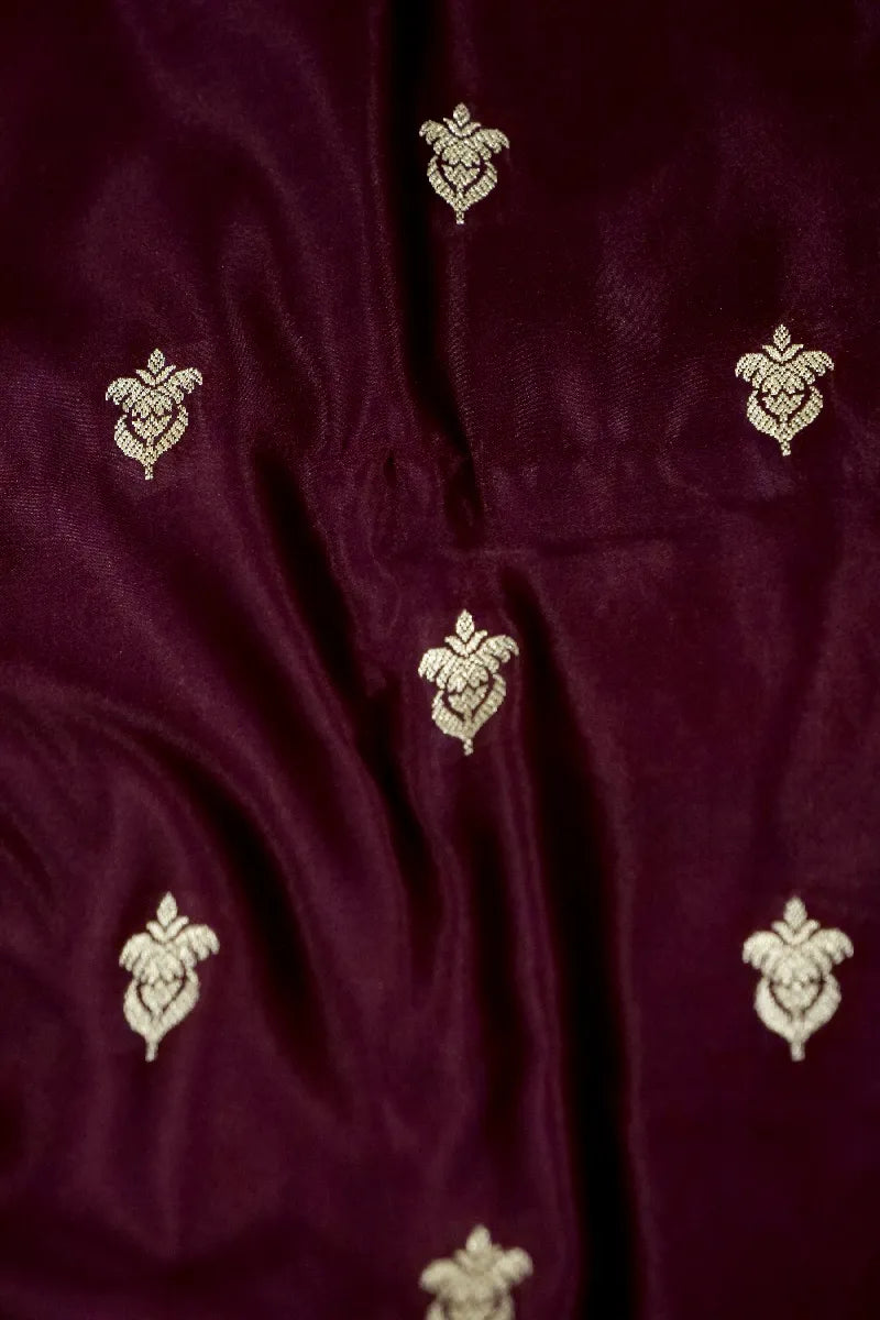 Traditional Banarasi saree store in Varanasi