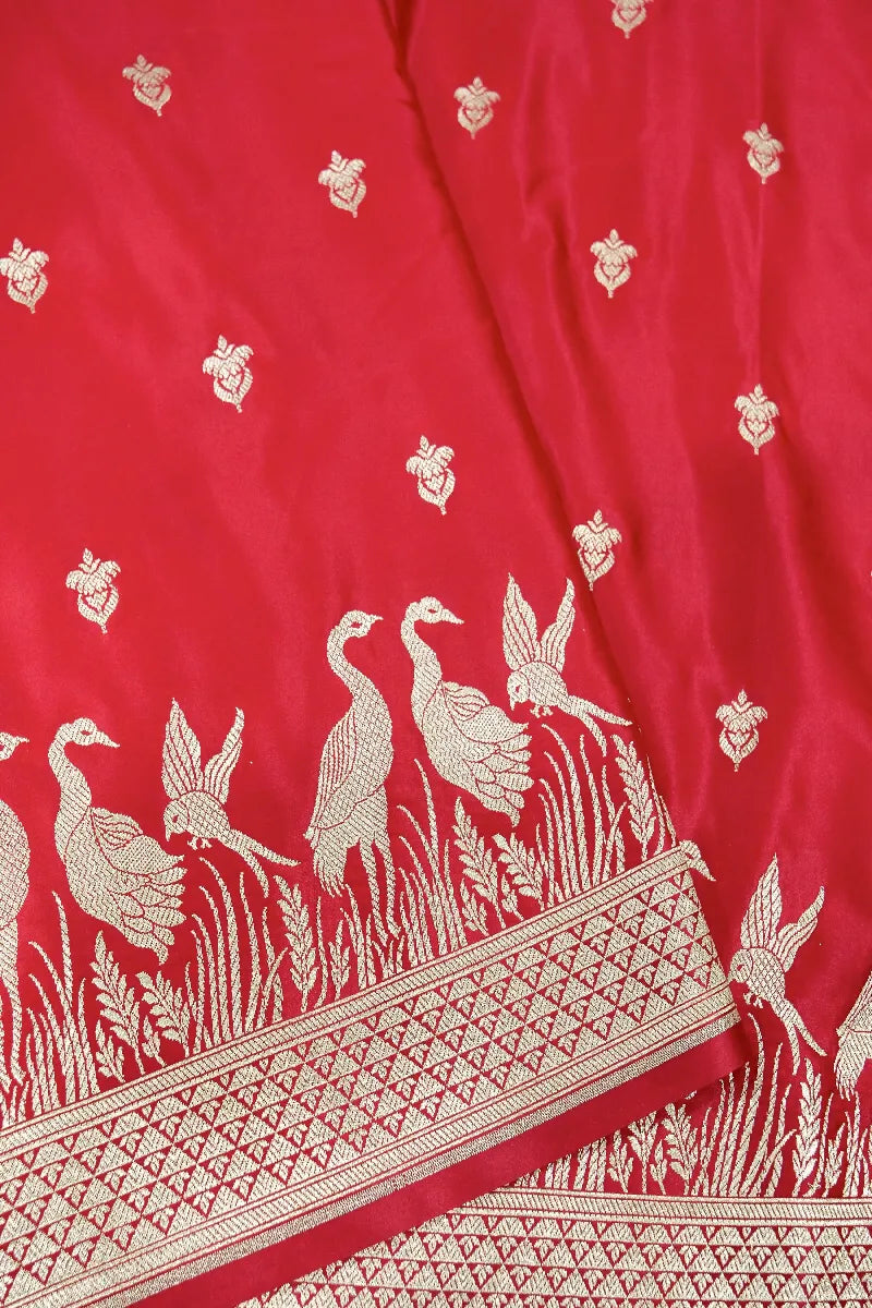 Saree store in Varanasi for festive collections