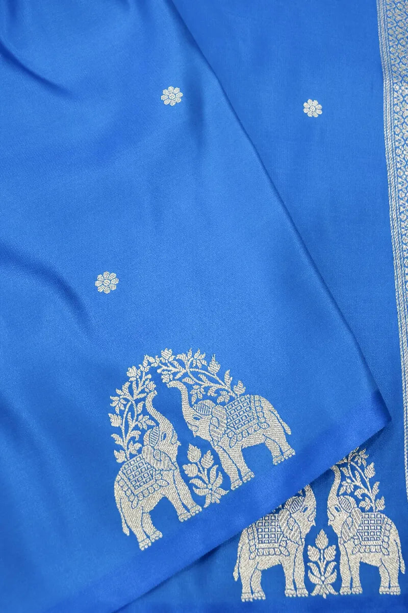 Latest wedding gown collection in Varanasi shop