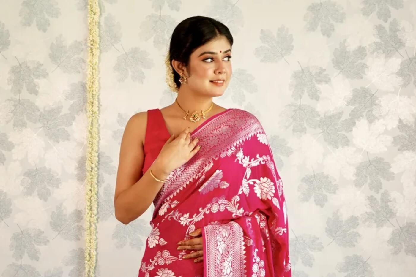 Saree Store in Varanasi: Where Tradition Meets Modern Elegance