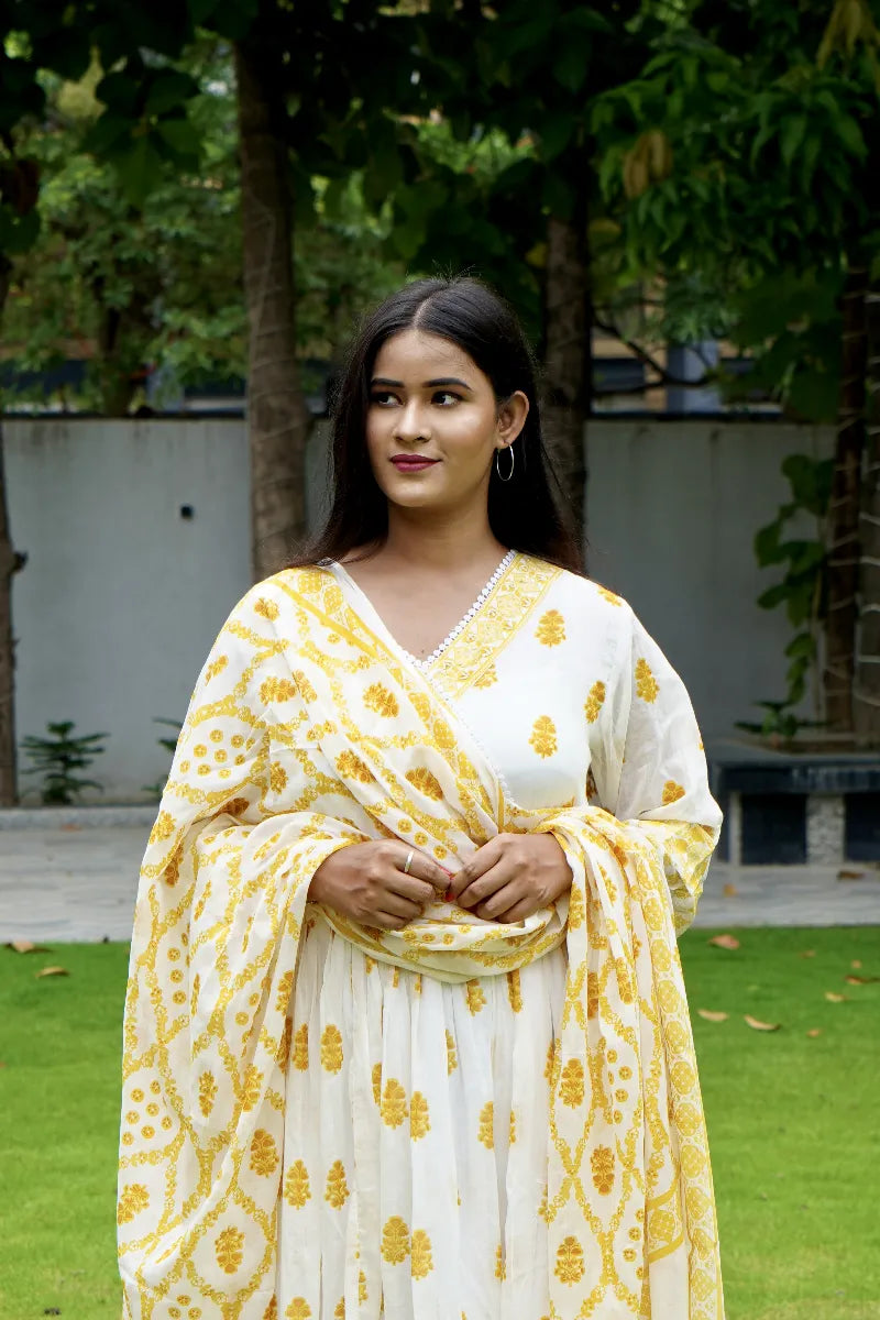 WHITE COLOR ANAARKALI  PRINTED  KURTI SETS