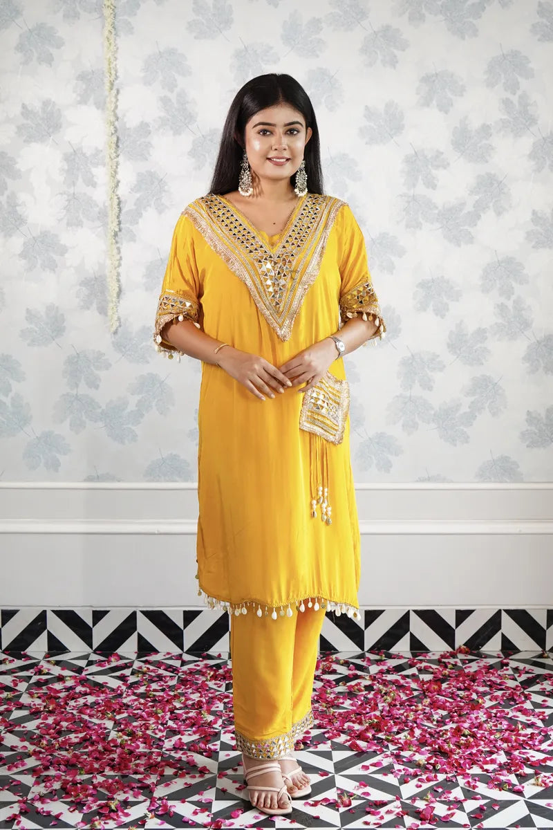 GOLDEN GLOW MIRROR WORK CORD SET