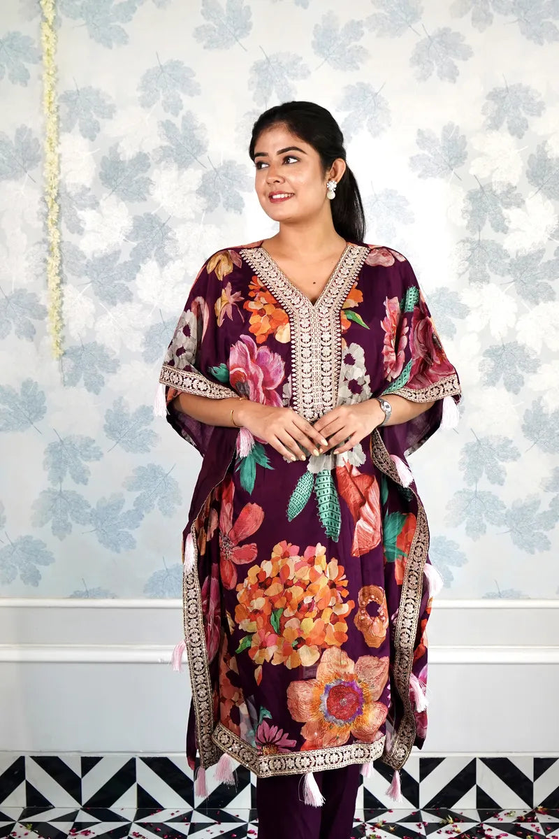 PLUM GARDEN – VIBRANT KAFTAAN WITH TASSEL DETAILING