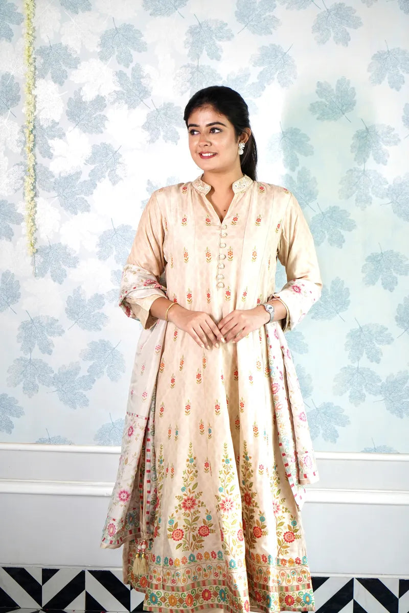 GOLDEN GLOW – BANARASI SILK ANARKALI WITH GARDEN-INSPIRED MOTIFS