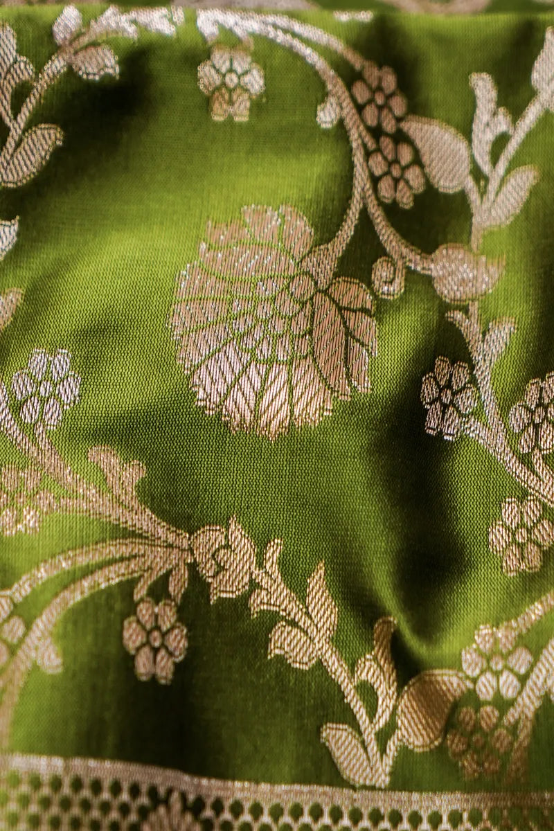 BANARASI SILK GREEN COLOR UNSTITCHED SUIT MATERIAL