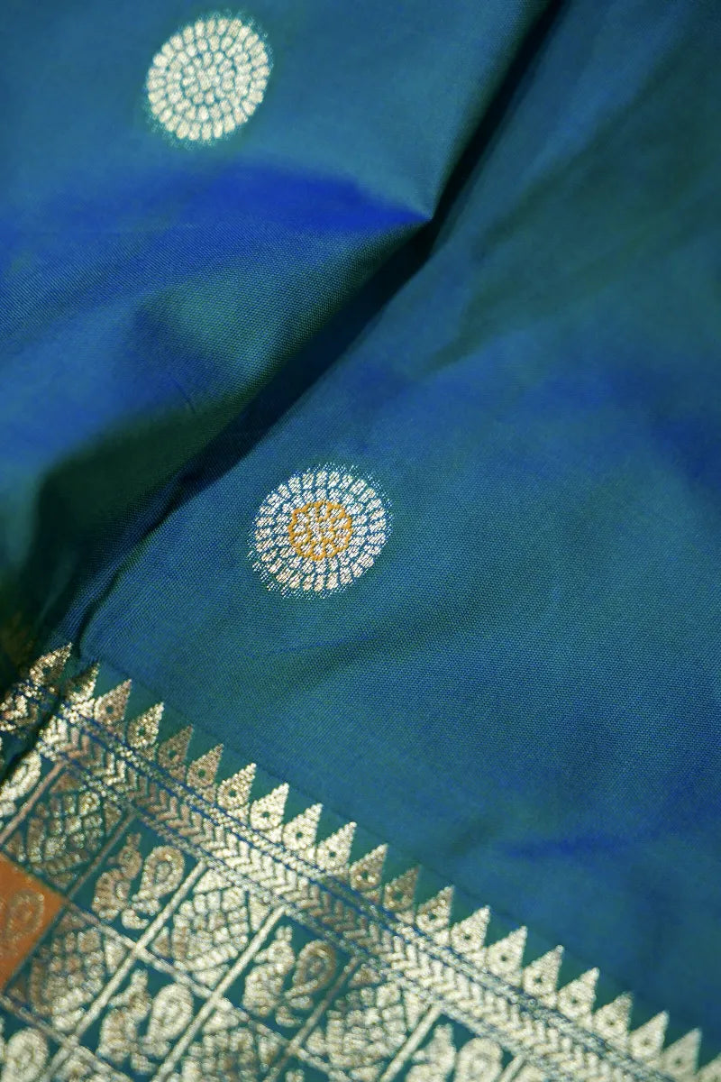 Lakmi Saree Ghar – The Cultural Hub Saree Store in Varanasi
