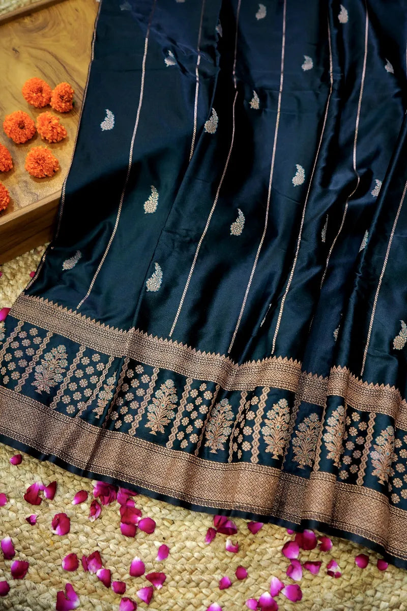Lakmi Saree Ghar – Varanasi’s Prime Destination for Saree Lovers