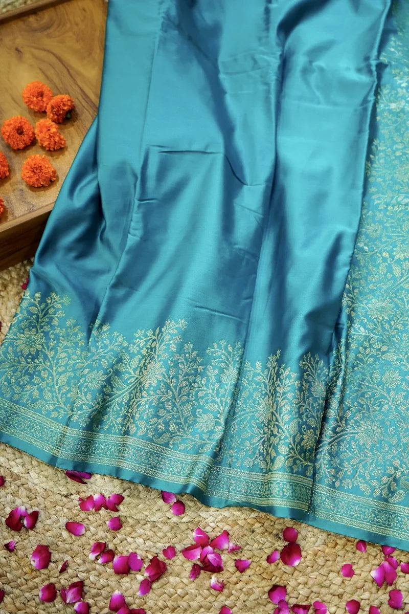 Lakmi Saree Ghar – Varanasi’s Trusted Name in Saree Shopping