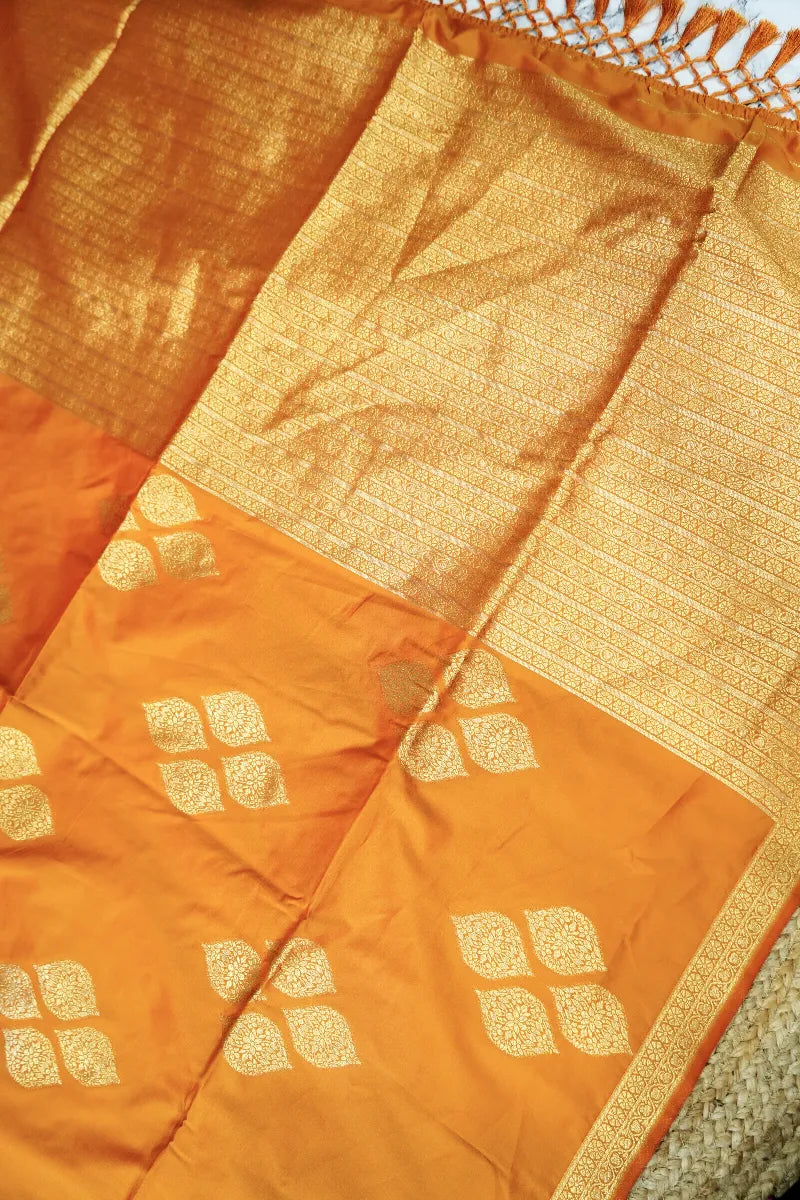 Saree Store in Varanasi Offering Elegant Festive Sarees – Lakmi Saree Ghar
