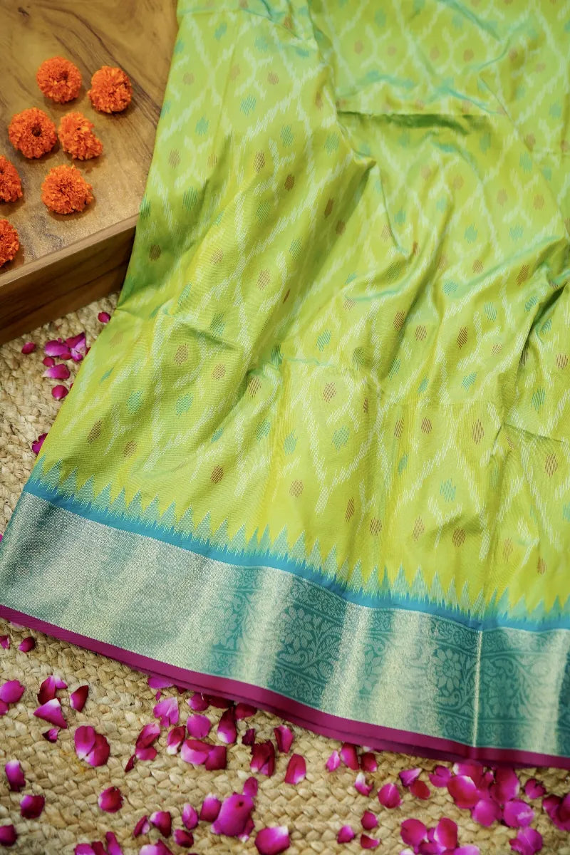 Saree Store in Varanasi Offering Handloom Excellence – Lakmi Saree Ghar