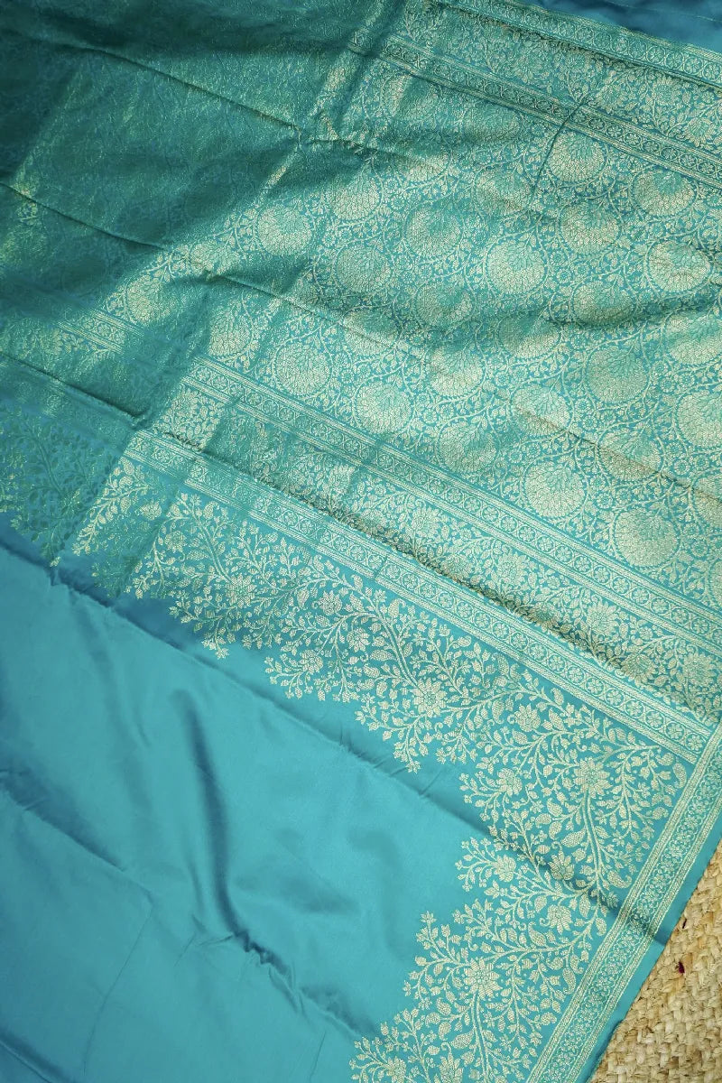 Top-Rated Saree Store in Varanasi – Lakmi Saree Ghar Excellence
