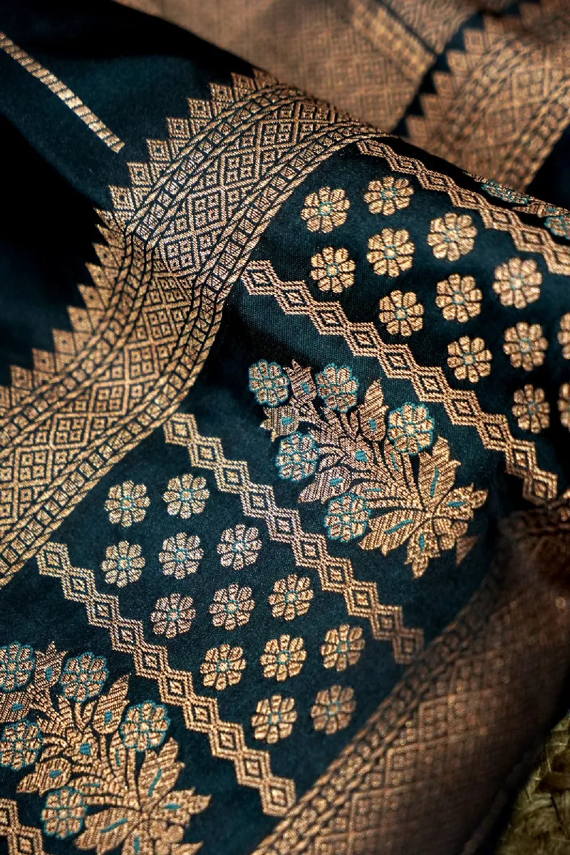 Saree Store in Varanasi Offering Designer Banarasi Sarees – Lakmi Saree Ghar