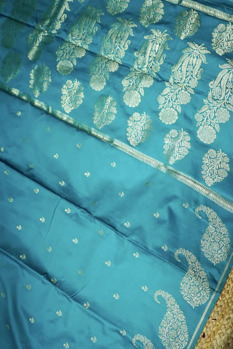 Lakmi Saree Ghar – Saree Store in Varanasi Crafted for Tradition Lovers