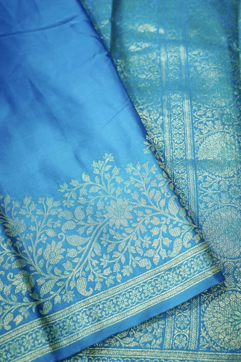 Saree Store in Varanasi for Artisanal Banarasi Work – Lakmi Saree Ghar