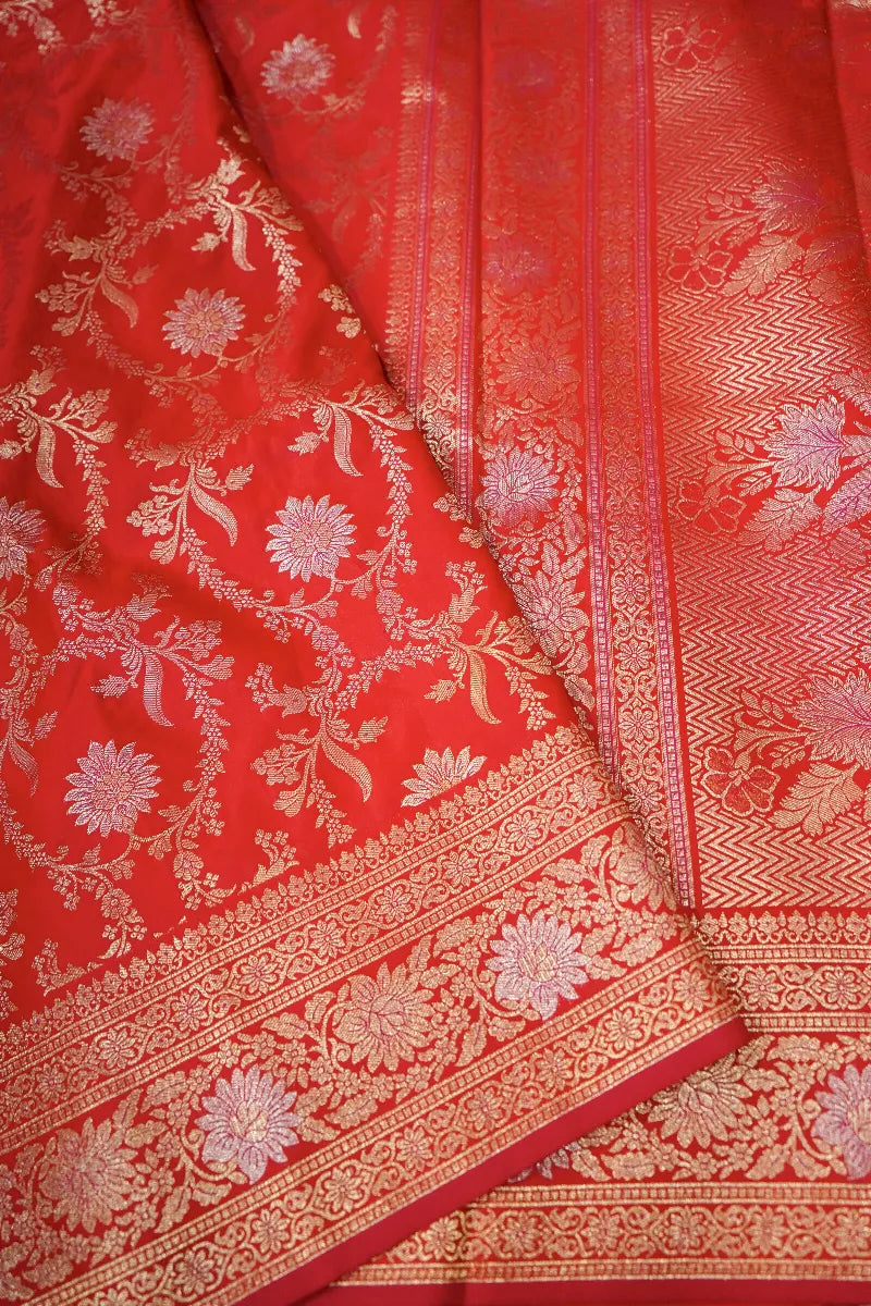Lakmi Saree Ghar – Celebrated Saree Store in Varanasi for Tradition Lovers