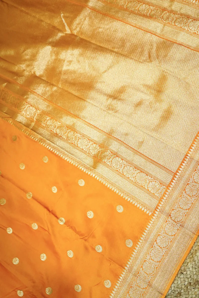 Lakmi Saree Ghar – Varanasi’s Leading Store for Banarasi Sarees