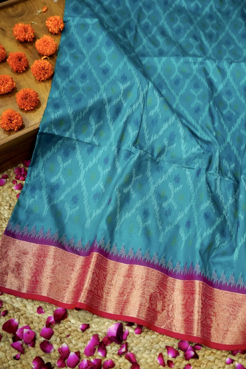 Saree Store in Varanasi for Handpicked Bridal Collections – Lakmi Saree Ghar