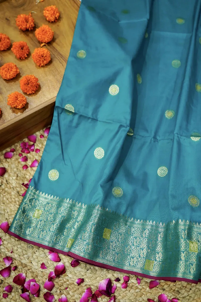 Lakmi Saree Ghar – Premium Handloom Saree Store in Varanasi