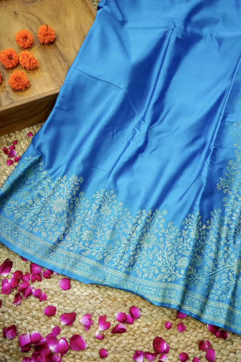 Saree Store in Varanasi for Pure Zari Work – Lakmi Saree Ghar