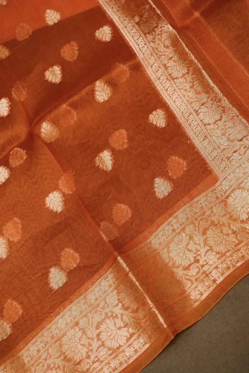 Laxmi_Sarees_Varanasi_0011047266