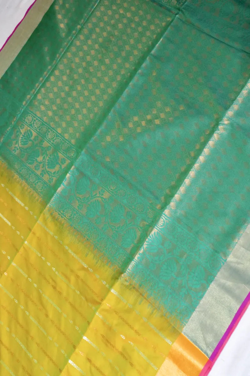 Laxmi_Sarees_Varanasi_0011117769