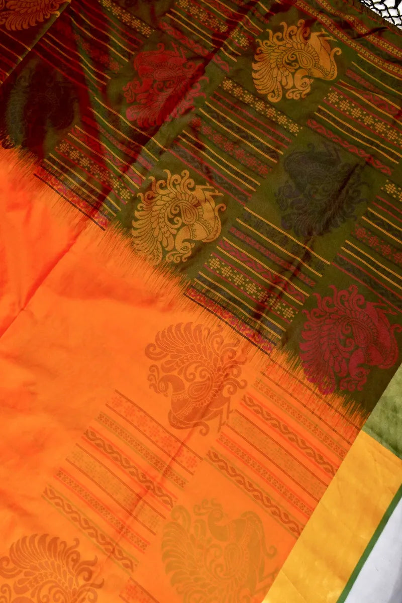 Laxmi_Sarees_Varanasi_0011117912