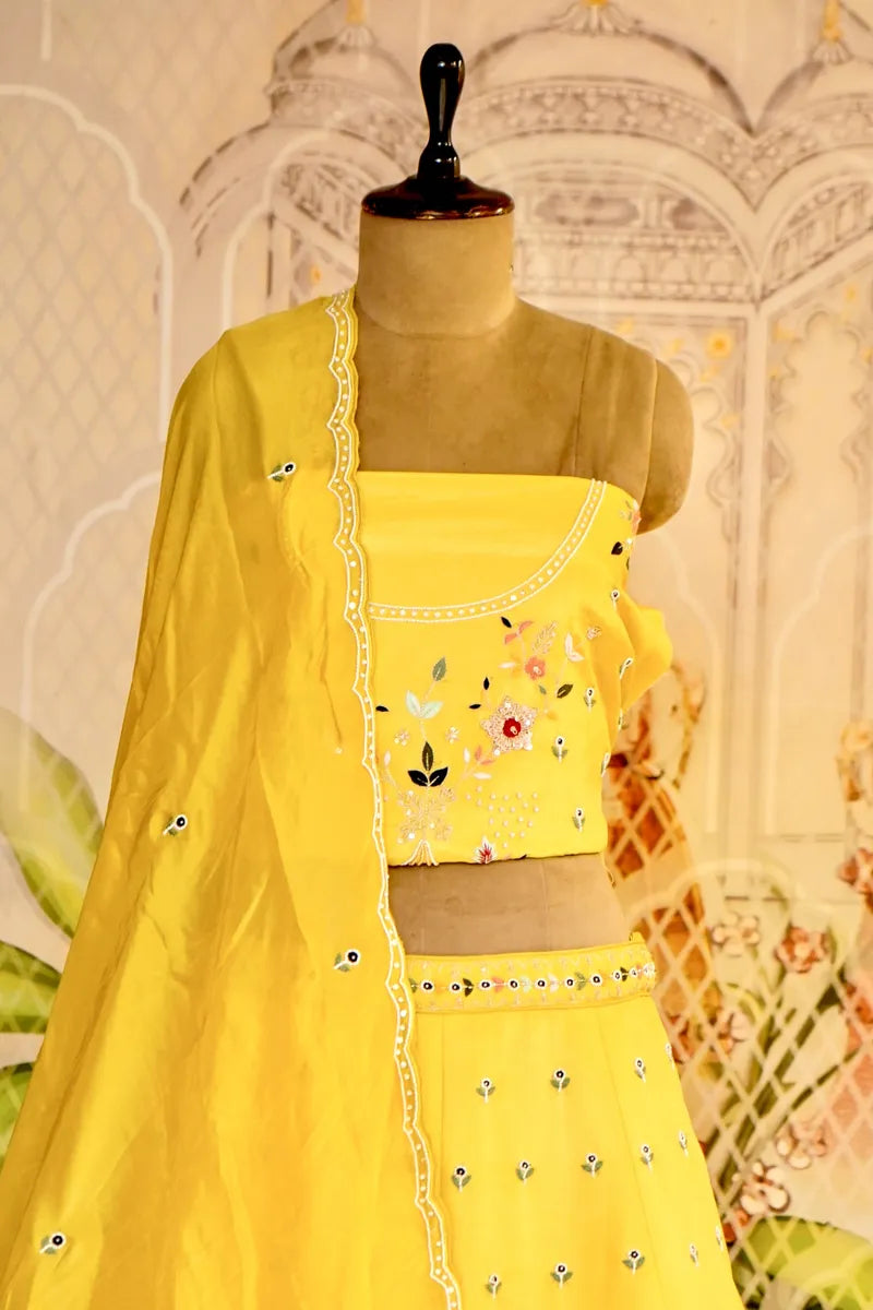 Laxmi_Sarees_Varanasi_002153635