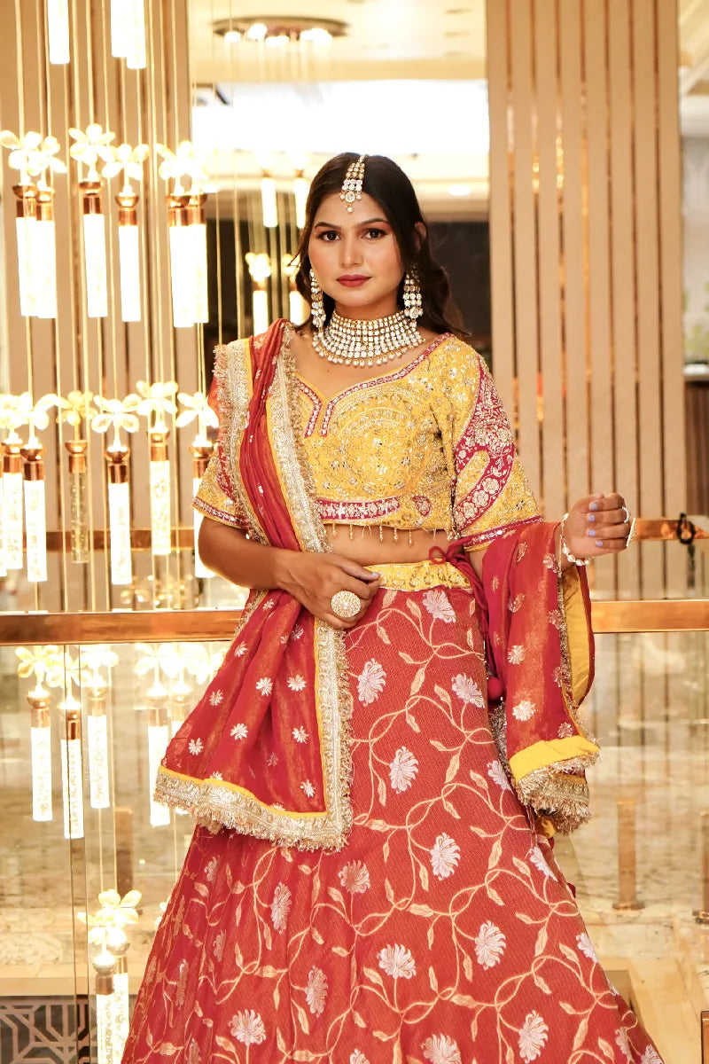 Laxmi_Sarees_Varanasi_002156805