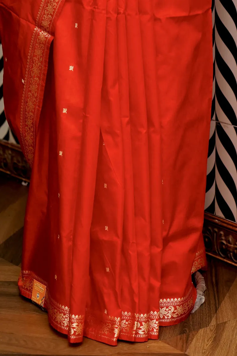 Laxmi_Sarees_Varanasi_001979561