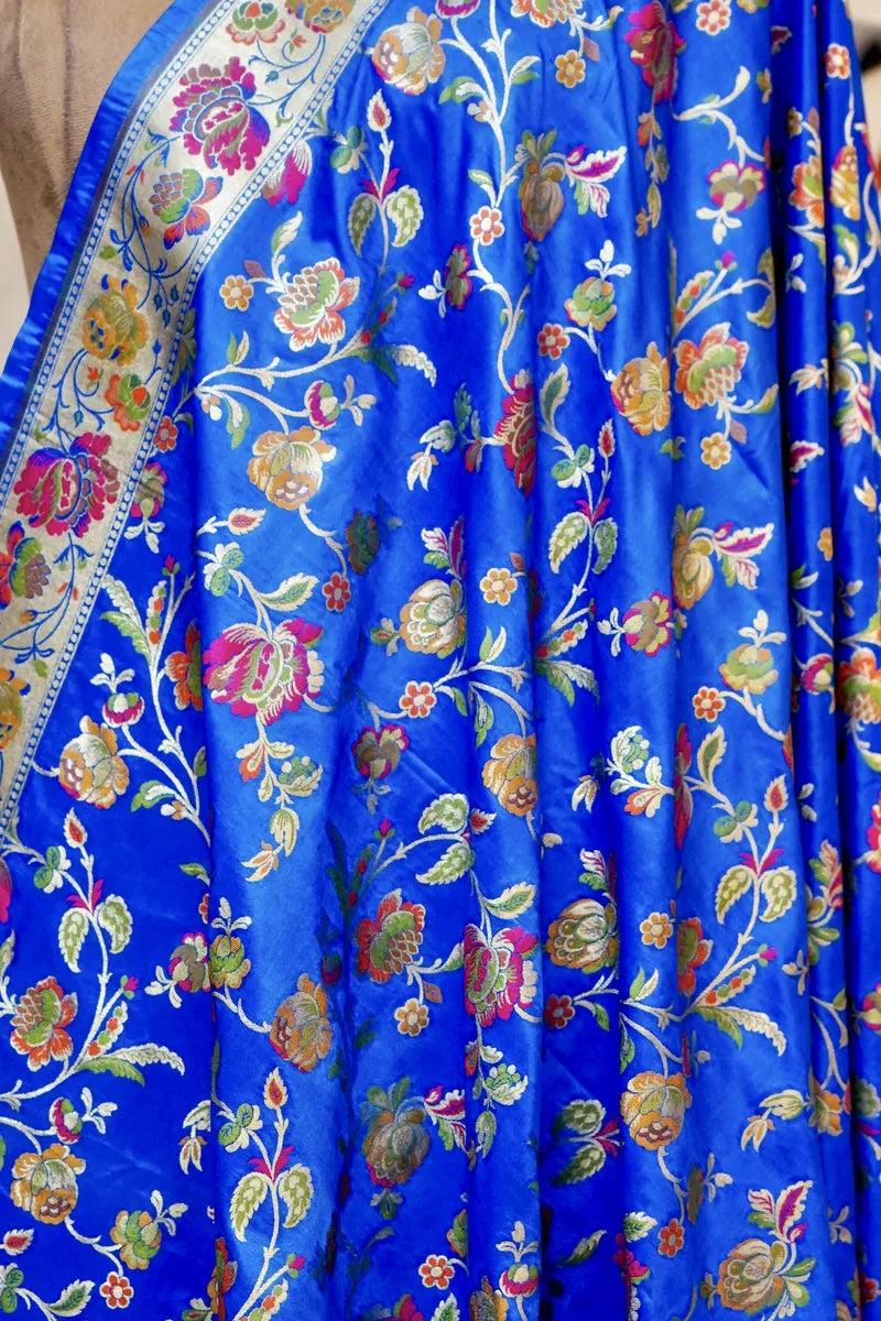 Laxmi_Sarees_Varanasi_001998339