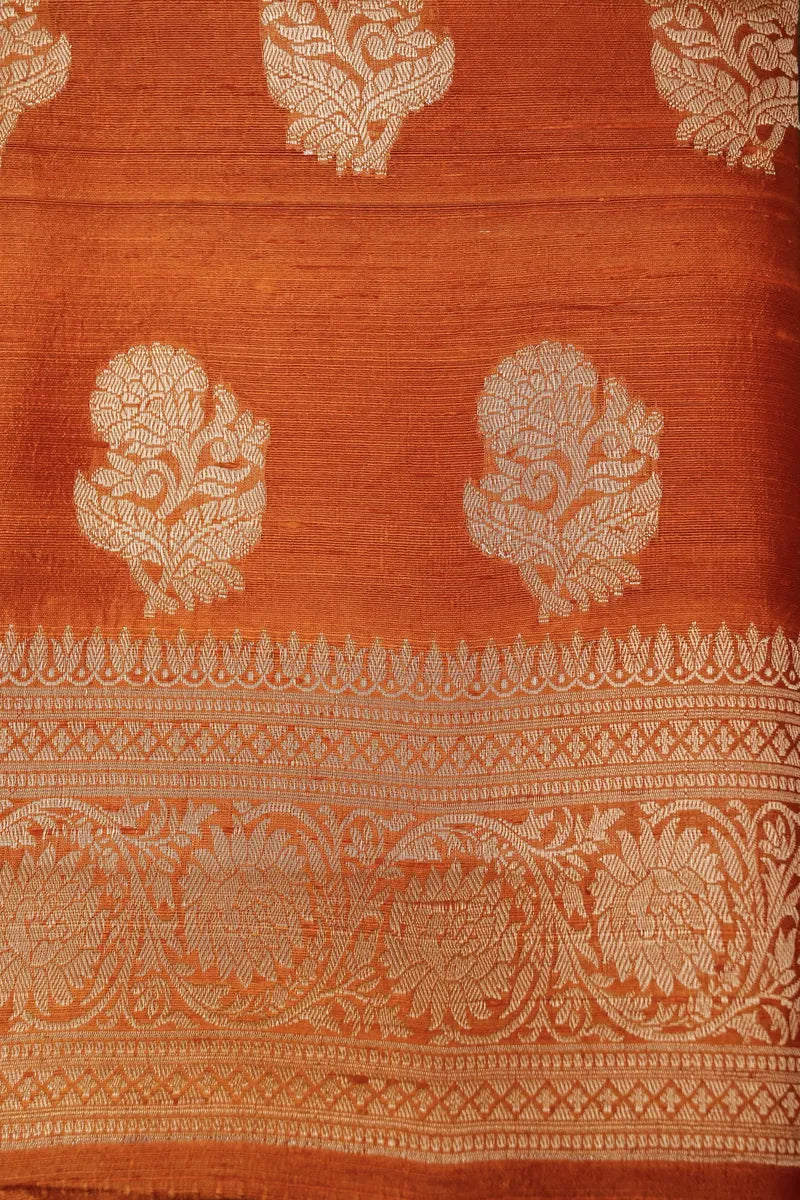 Laxmi_Sarees_Varanasi_0011047266