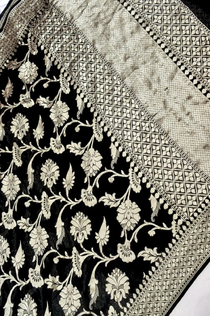Laxmi_Sarees_Varanasi_00271365