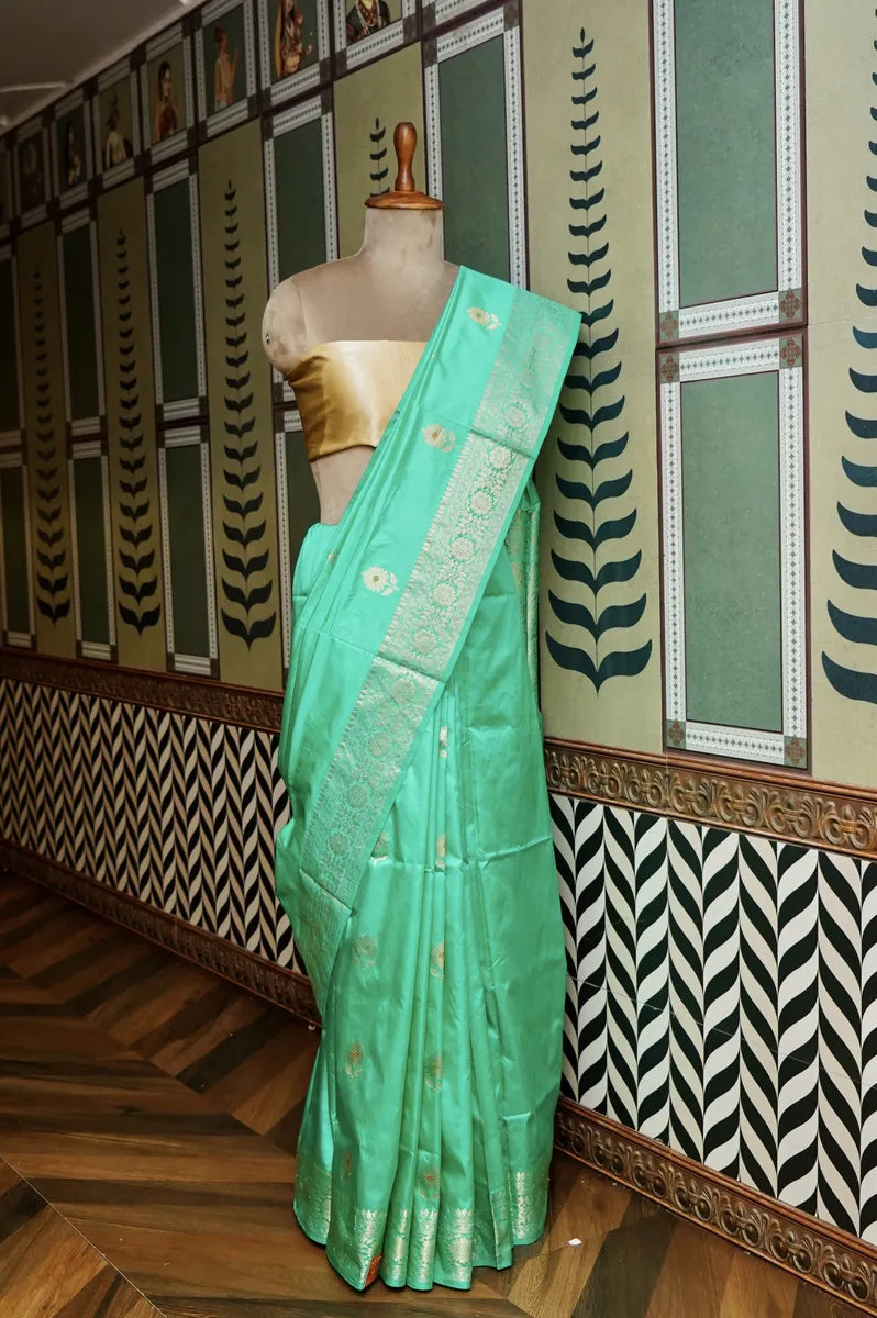 Laxmi_Sarees_Varanasi_0011021500